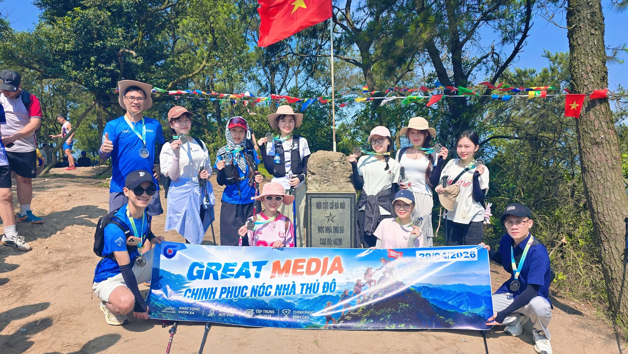 🏔️ GREAT MEDIA CHINH PHỤC "NÓC NHÀ THỦ ĐÔ": KHI SỨC MẠNH TẬP THỂ BỨT PHÁ MỌI GIỚI HẠN